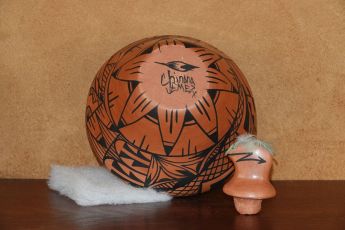 Signed Jemez Pueblo Pottery, Jemezpot15