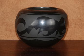 Signed Santa Clara Pueblo Pottery, SantaClarapot15