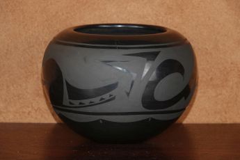 Signed Santa Clara Pueblo Pottery, SantaClarapot15