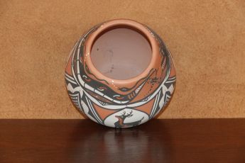 Signed Zuni Pueblo Pottery, Zunipot3