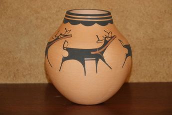 Signed Zuni Pueblo Pottery, Zunipot4