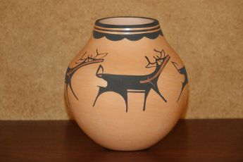 Signed Zuni Pueblo Pottery, Zunipot4