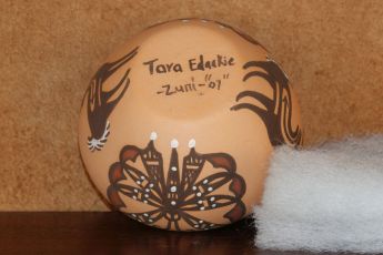Signed Zuni Pueblo Pottery, Zunipot5