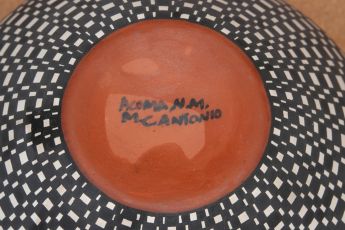 Signed Acoma Pottery, Acomapot6